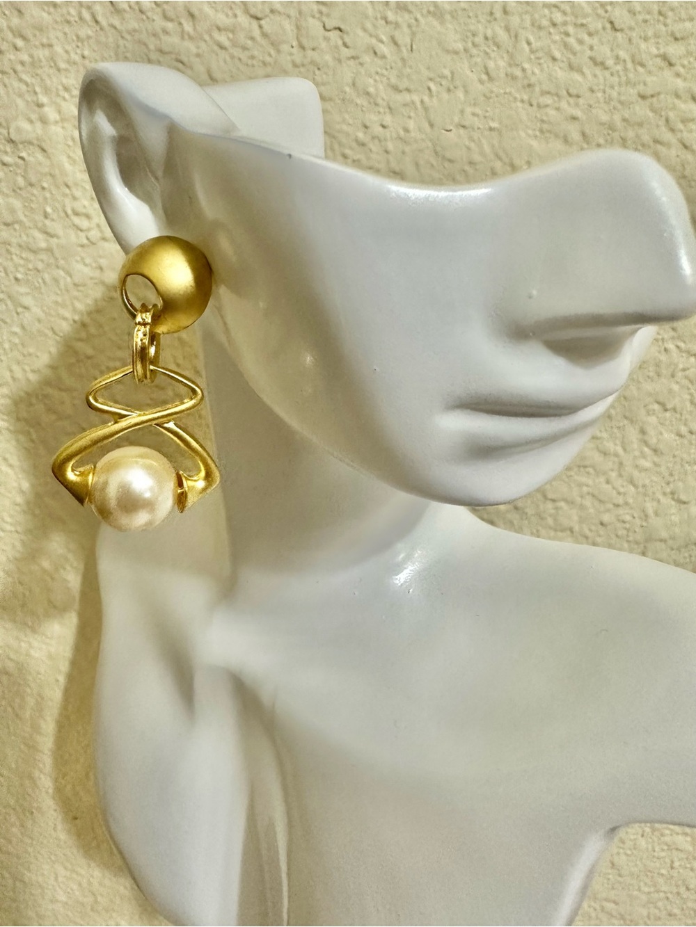 2” Vintage Matte Gold Plated Pearl Drop Earrings